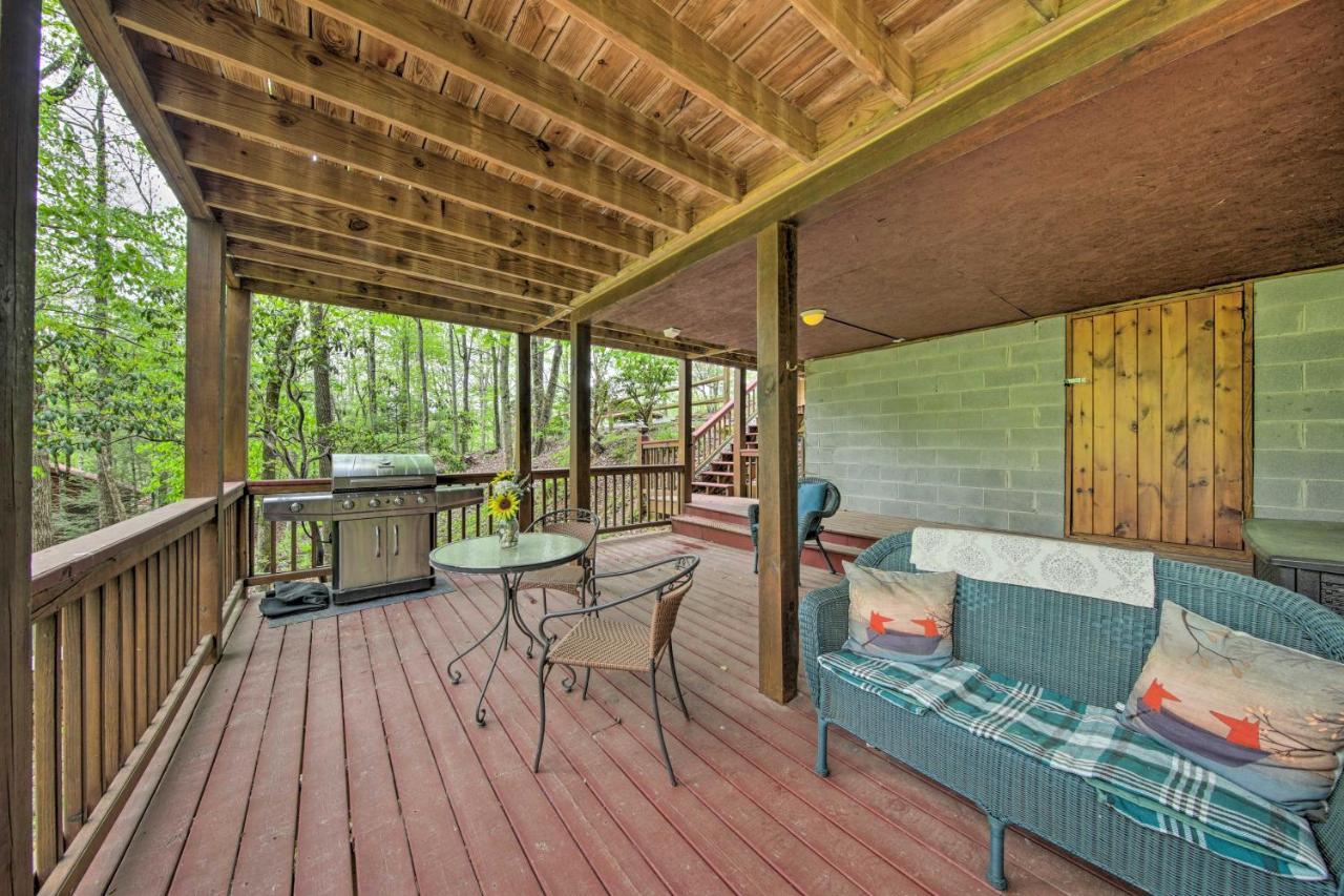 Peaceful Blue Ridge Cabin With Decks And Fire Pit المظهر الخارجي الصورة