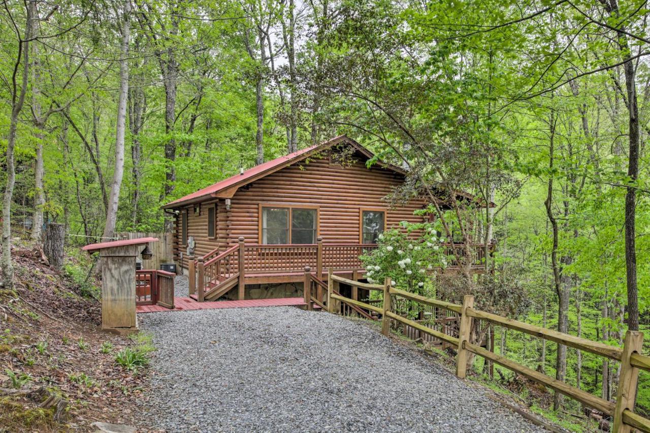 Peaceful Blue Ridge Cabin With Decks And Fire Pit المظهر الخارجي الصورة