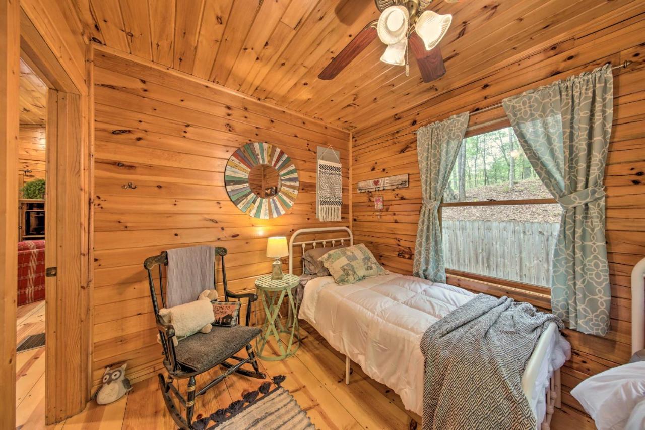 Peaceful Blue Ridge Cabin With Decks And Fire Pit المظهر الخارجي الصورة