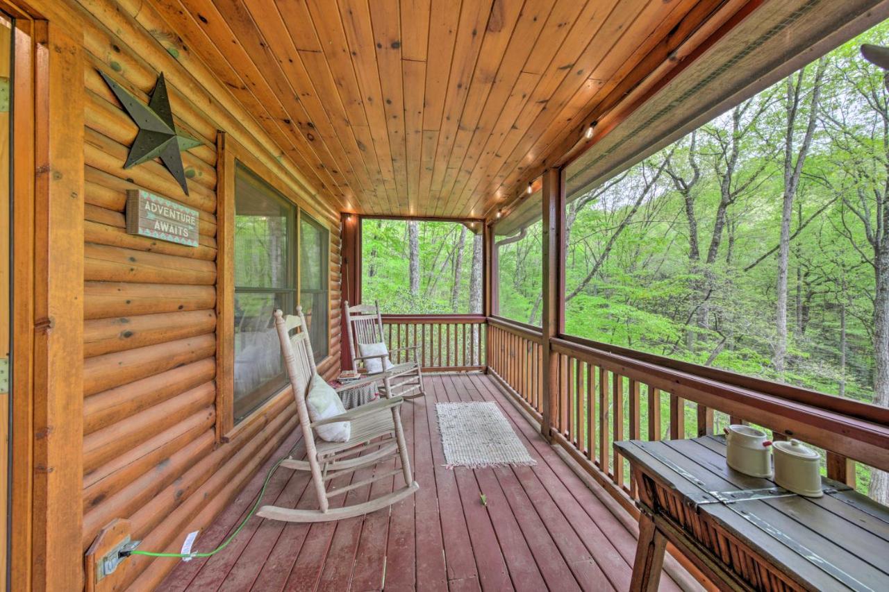 Peaceful Blue Ridge Cabin With Decks And Fire Pit المظهر الخارجي الصورة