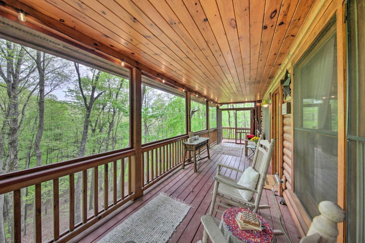 Peaceful Blue Ridge Cabin With Decks And Fire Pit المظهر الخارجي الصورة